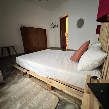 Parras House - Casa En Torre del Campo